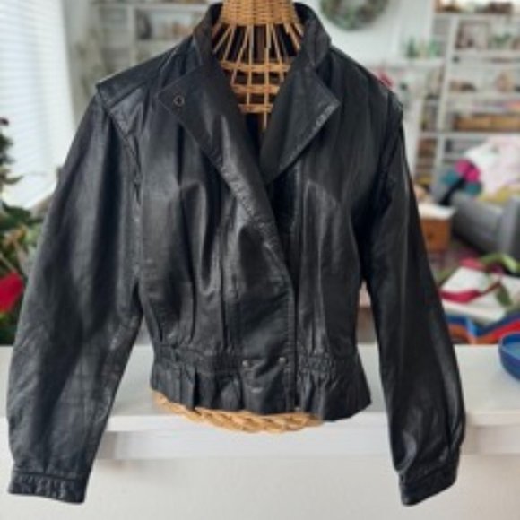 Tibon Jackets & Blazers - VINTAGE Black leather cropped biker jacket size 10